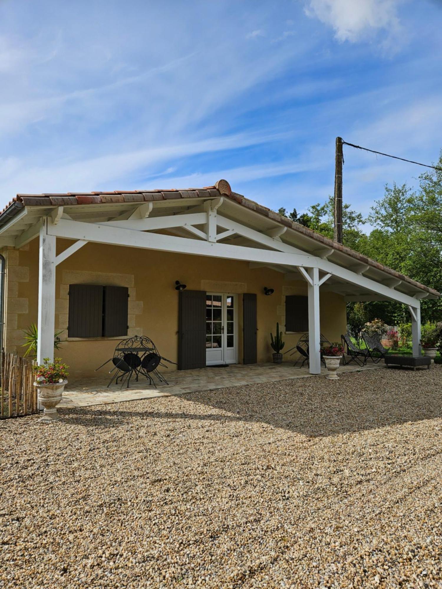 Gite A La Ferme Chant'Alouette Etauliers Exterior photo